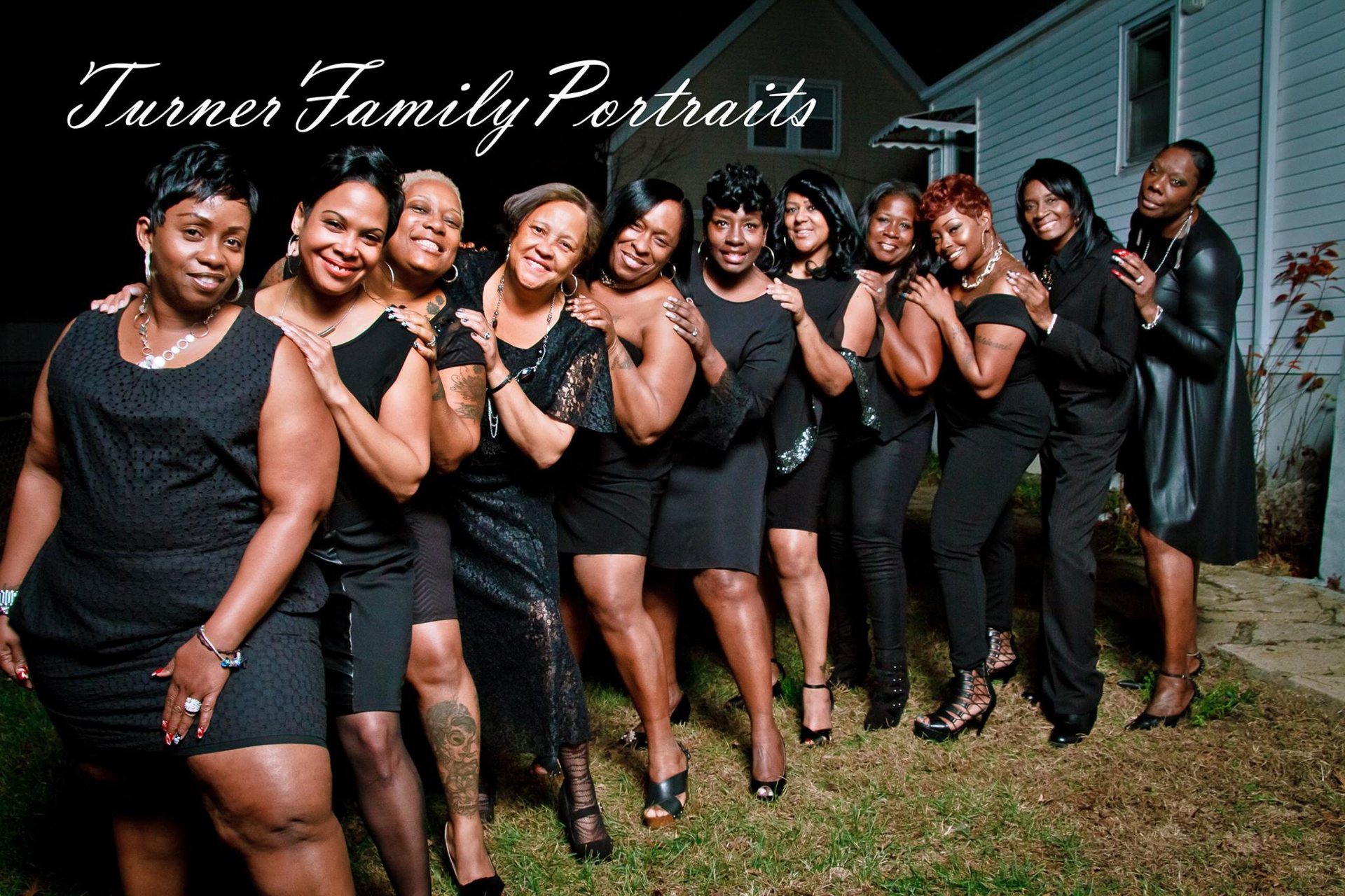 Group portrait by Turner Family Portraits